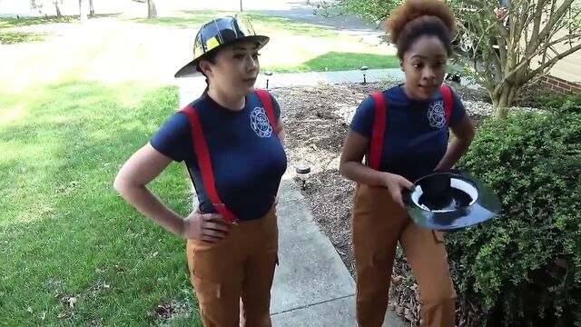 Лесбийское развлечение с гипнозом