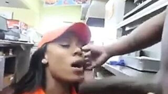 Большая попка у Popeyes