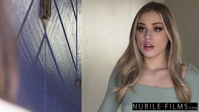 Фантазийный тройничок грудастой брюнетки Lexi Luna