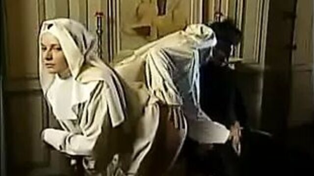 Порно-монахиня