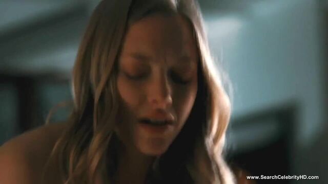 Amanda SeyFry обнаженные сцены - Chloe - HD