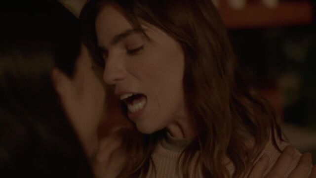 Constance WU и Angela Trimbur - Чувства