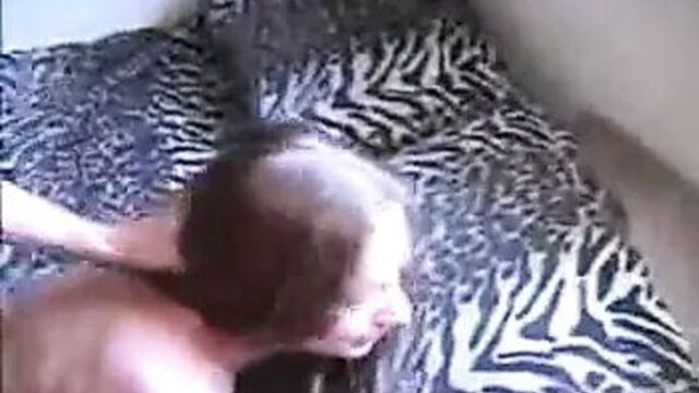 Анальное уничтожение. Jessie предлагает ее Cherry.