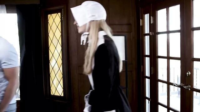 Сексуальную амишскую женщину трахают для Ramspringa