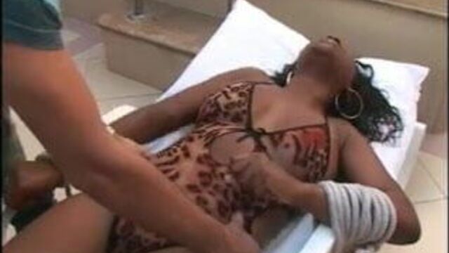 Самая щекотливая женщина, которую ты когда-либо видел