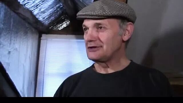 Вуайерист Papy смотрит на африканскую анальную секс-оргию