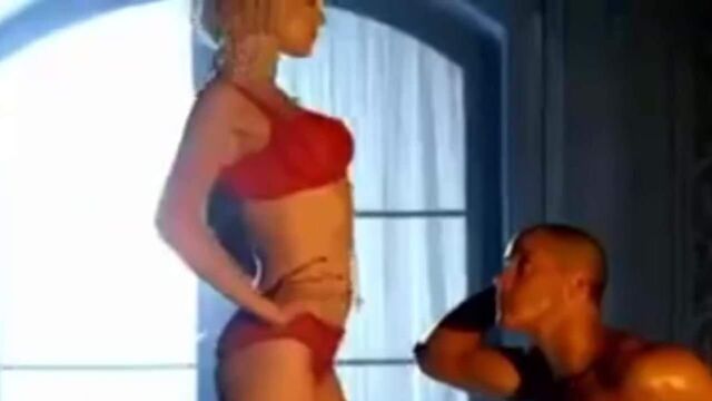 Christina Aguilera - не я сегодня вечером в нижнем белье, подборка