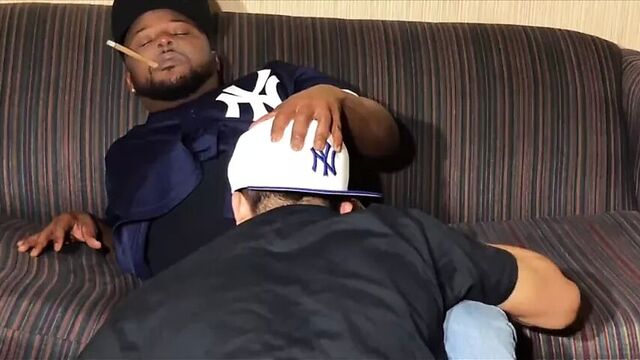 Я хочу быть нижней от видео, кто-нибудь, чтобы помочь мне