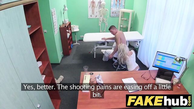 Fake больница с большими сиськами возбужденная милфа-мануальная терапевт трахает доктора