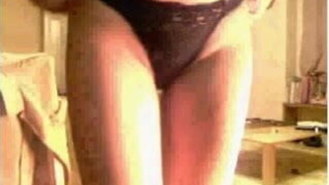 Silvia перед вебкамерой, 33-летняя