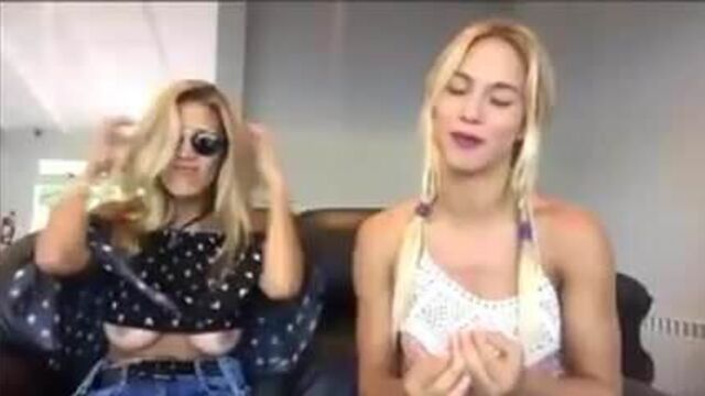 Вирджиния Gallardo, Мострандо Tetas