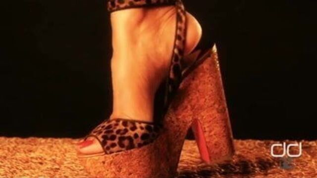 Darla De Leon - My Luboutin на высоких каблуках