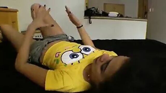 Толстушка сидит на лице с лесбиянками