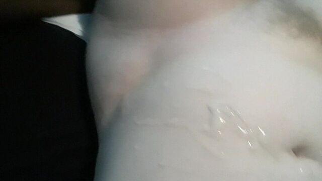 Много спермы для жадной до спермы шлюшки