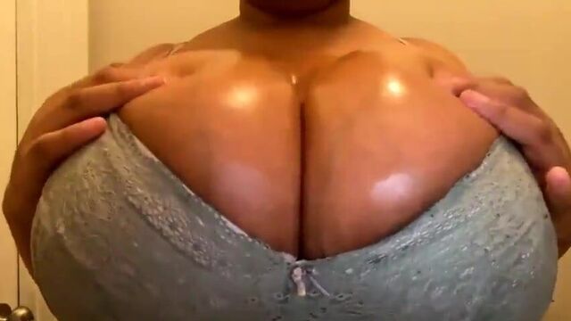 Толстушка делает бидоны