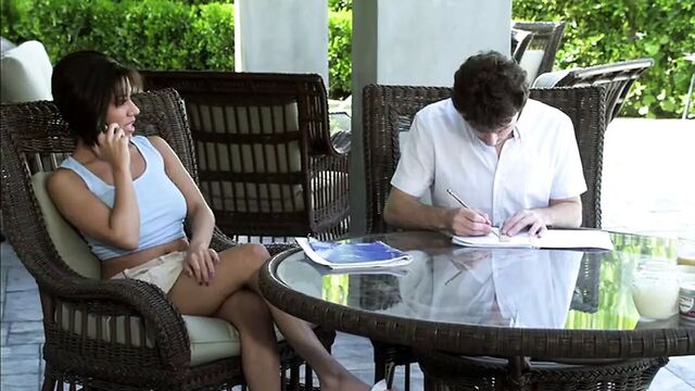 Tori занимается горячим сексом в ванной