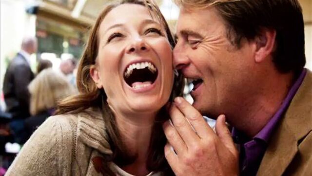 Хотвайф получает пользу для куколда для пар