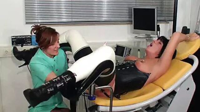 5 шлюшек фистят мою задницу