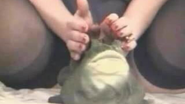 Игрушка-вибратор Catherine с лягушкой-приятелем