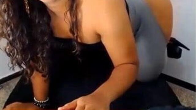 Колумбийка с большими сиськами