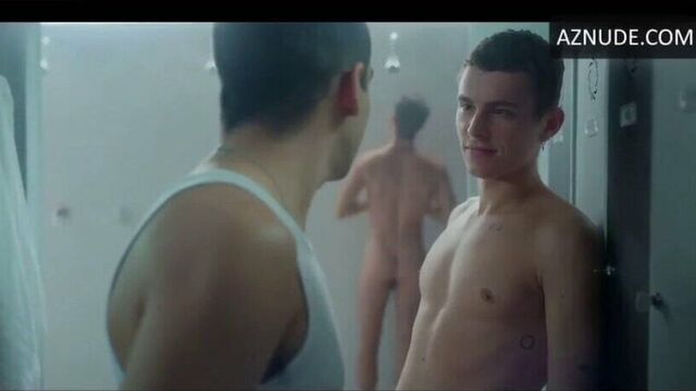 Элитный экран сезона 4 в ванной