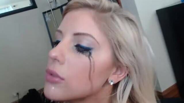 Супер девушка-блондинка 2