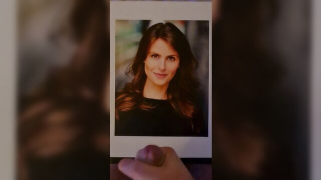 Трибьют спермы для Ellie Taylor
