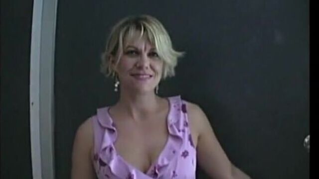 Муженек хотел, чтобы я снял доморощенное видео