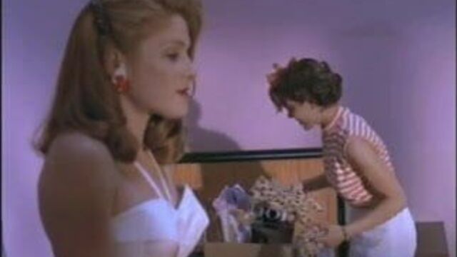 Исповедь Allysa Milano девушки из студенческого общества