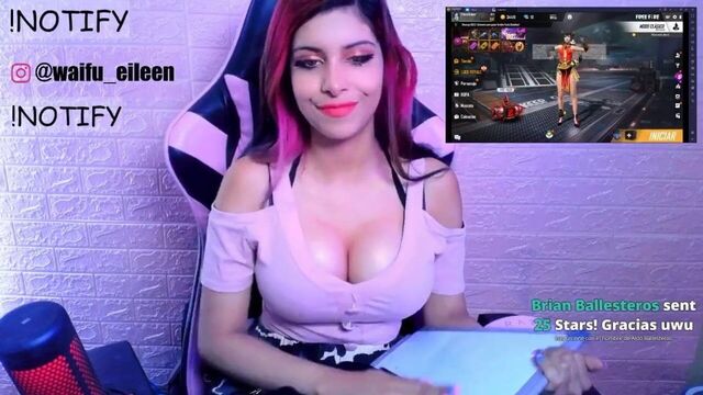 Waifu Eileen заставляет ее сиськи подпрыгивать