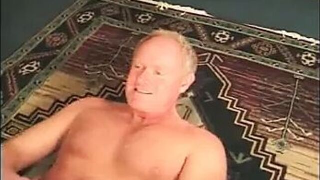 Худенькую бабушку трахнули