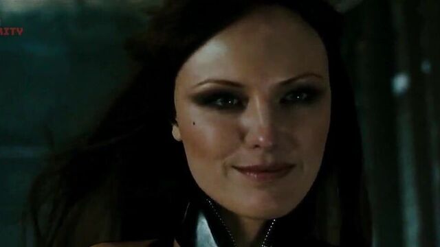 Малин Акерман - Стражи 2009