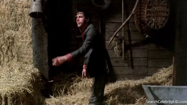 Обнаженная Gabrielle Drake - девушки в хозяйстве