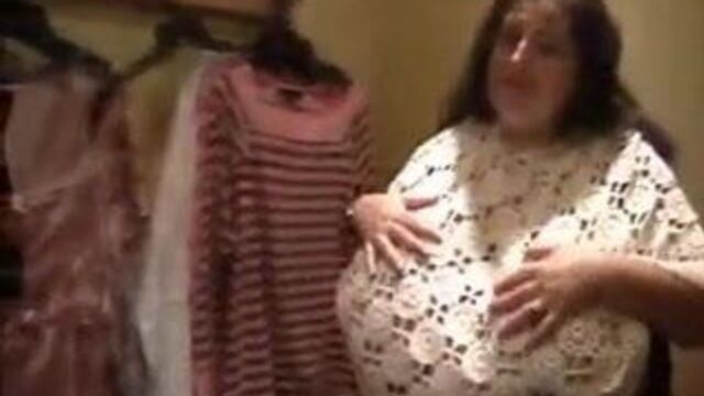 Обожаю огромные сиськи на этой белой