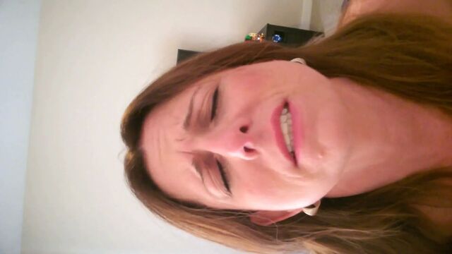 Любительское видео зрелой женщины