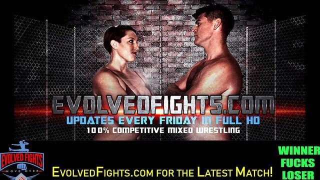 Обнаженная борьба Charlotte Sartre и игра фут-фетиш