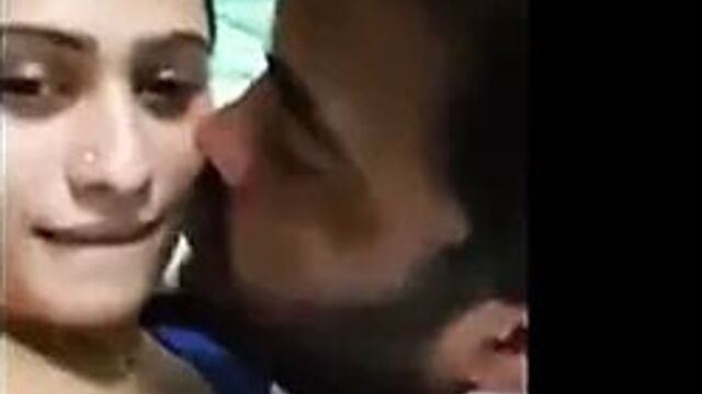 Шри-ланкийская известная модель Piuimi Hansamali