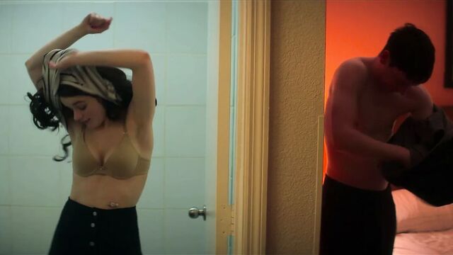 Joey King, акт S01E06