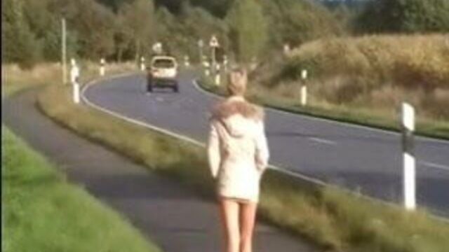 Публичное обнажение жены друга