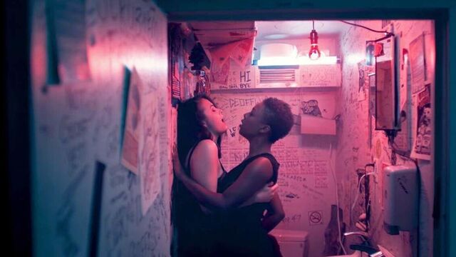 Samira Wiley сцена с лесбийским трахом на ScandalPlanet