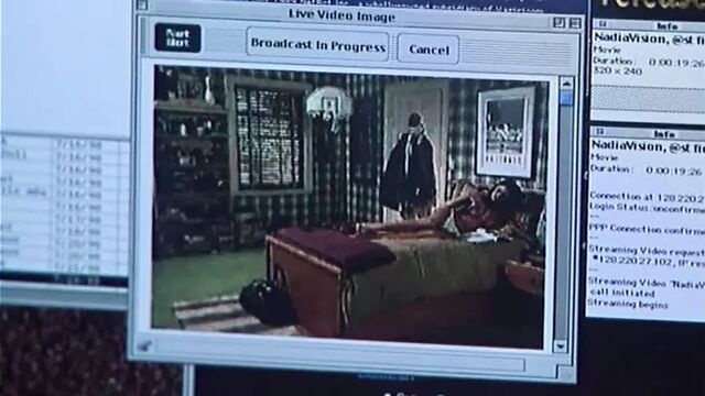 Обнаженные сиськи Shannon Elizabeth в американском фильме с пирогом