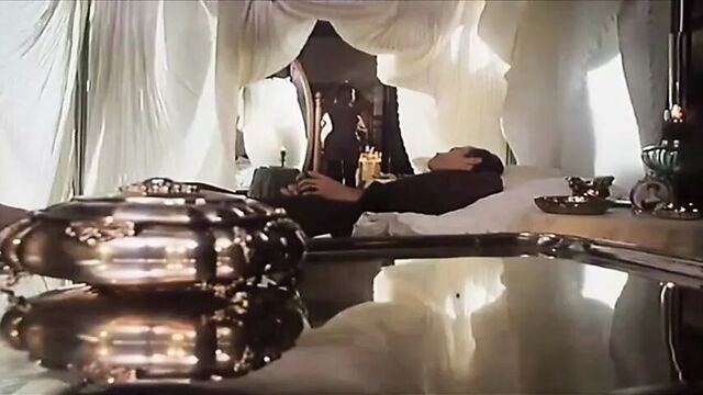 Сиськи знаменитости и небесные ареолы, том 35