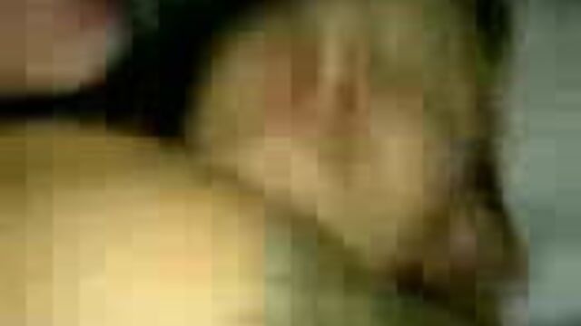 Тройничок с мобильным телефоном