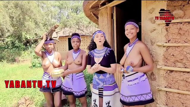 Большие африканские сиськи делают вещи