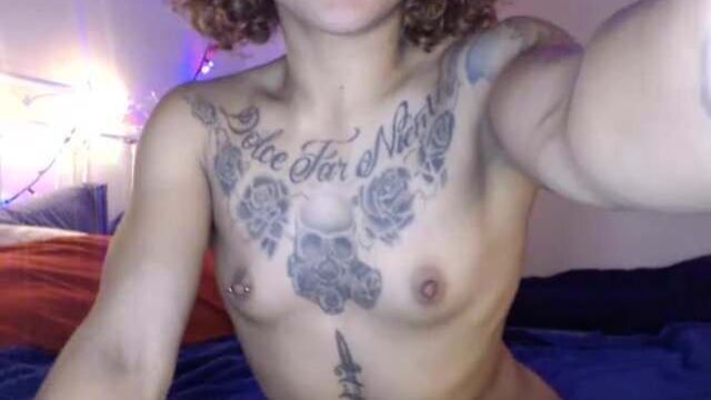 Худенькая, но эта толстая киска