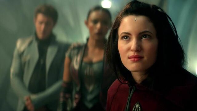 Emilia Burns. Ivana Baquero - Шаннара-хроника, s1e04