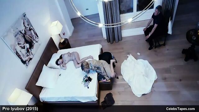 Русские знаменитости, Юлия Снигирь и Рената Литвинова, обнаженный секс