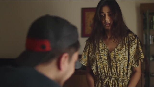 Показ киски Radhika apte