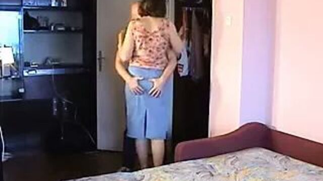 У бабушки болезненный анальный, сербский - srpski от krmanjonac