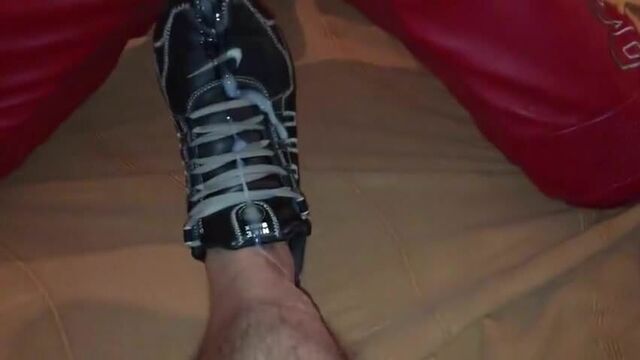 Esfregando Gostoso Nike Shox поел Cara Gozar